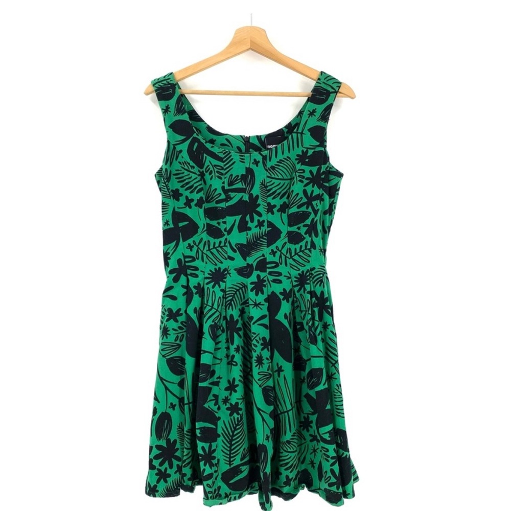 Nooworks Pleats Mini Dress in Green Jungle Print Sz M